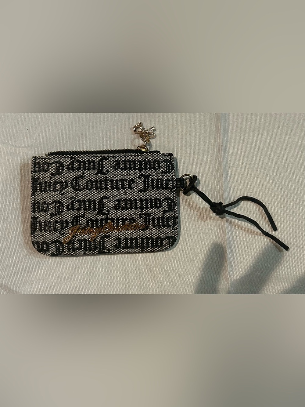 NWOT Juicy Couture Gray/Black Logo Gothic
Statement Card Case  WALLET